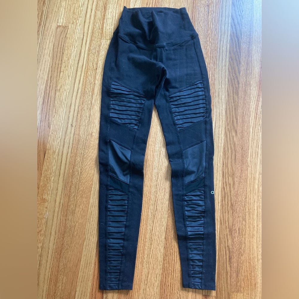 Alo yoga black leggings XXS